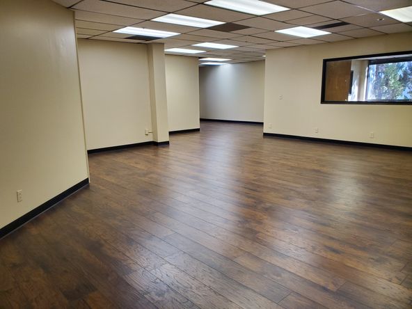 Very special, 1st floor gazebo level suite. 5 offices and open space.